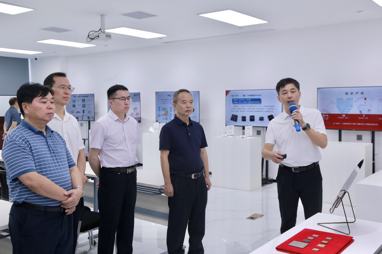 长沙市开福区人大考察调研公司知识产权保护工作